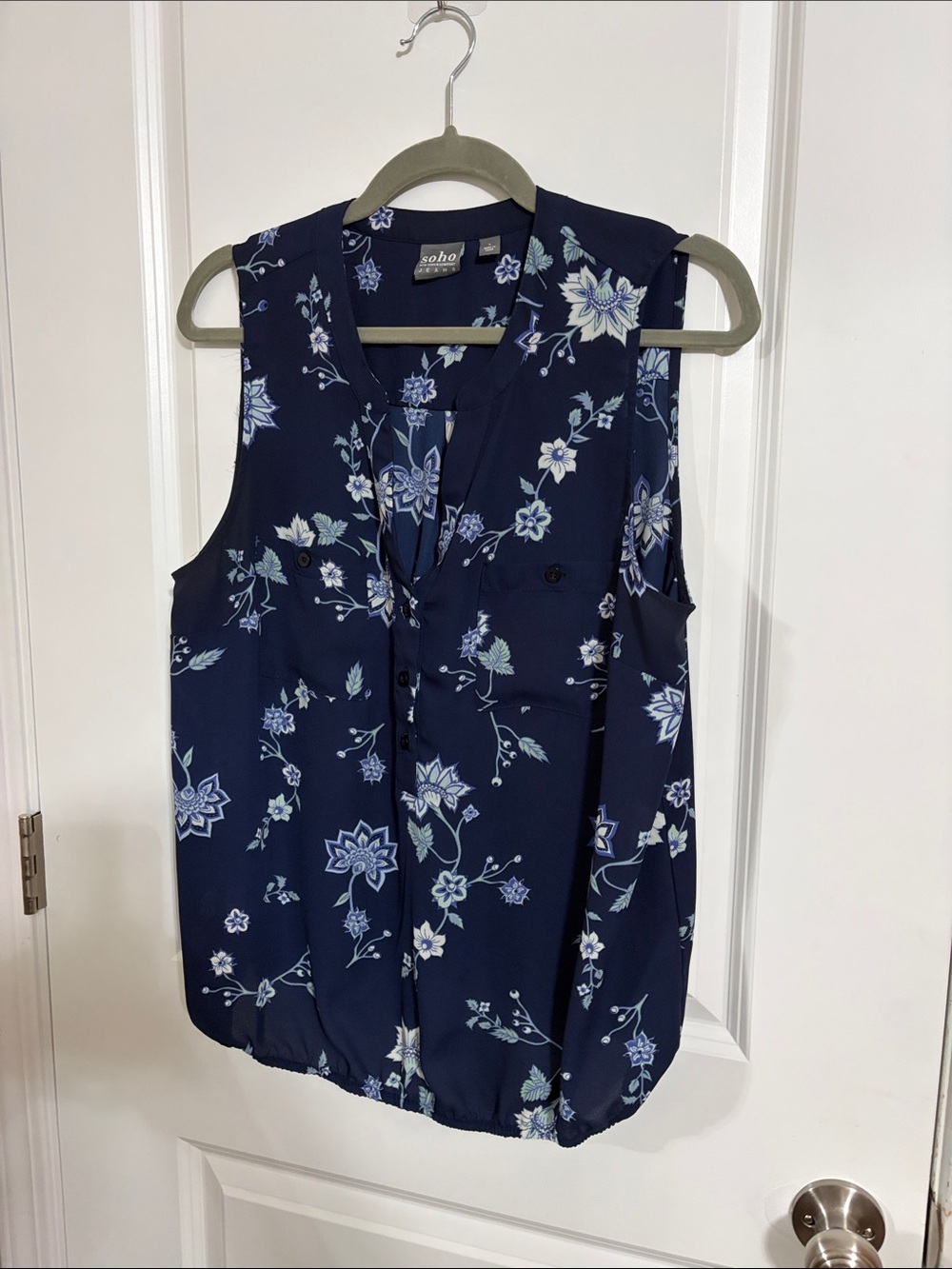 Soho Navy Floral V-Neck Sleeveless Top